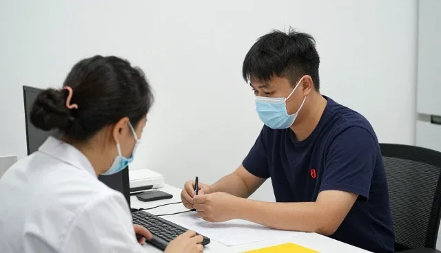 健康咨询在真实环境中的表现